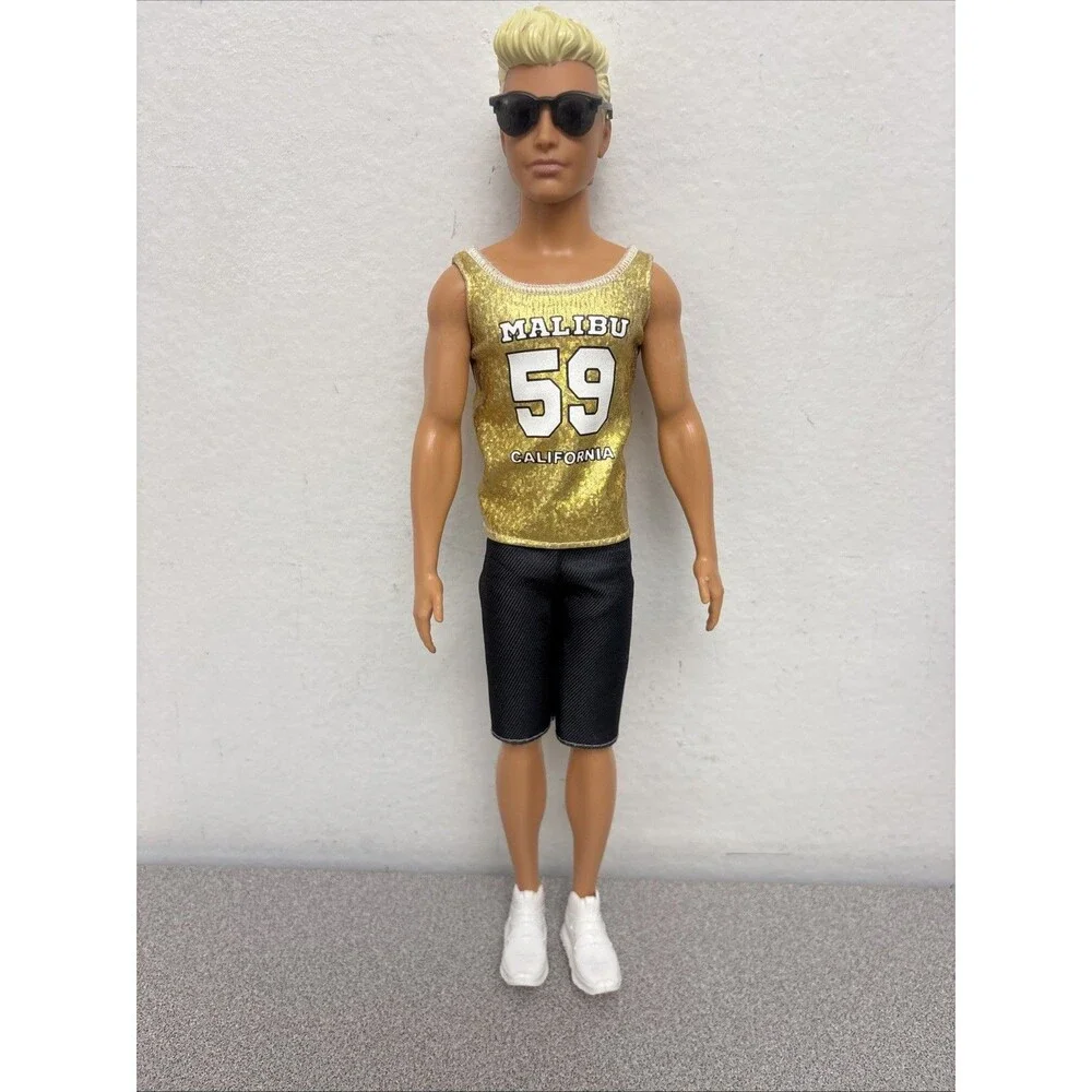 Mattel Barbie Ken Fashionistas Lot of 5 Dolls With Outfits, Shoes, Accessories